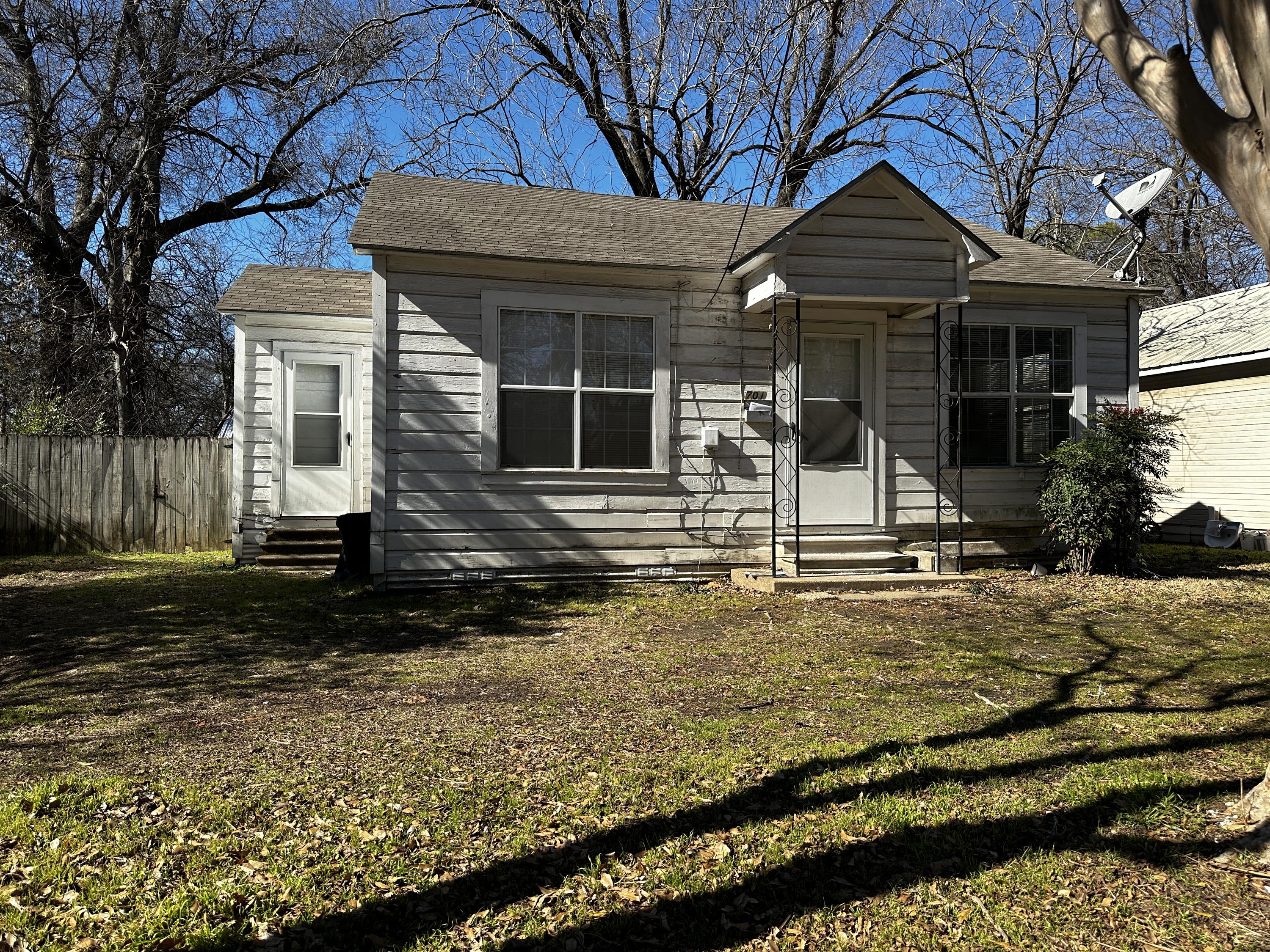 Cranford St 701